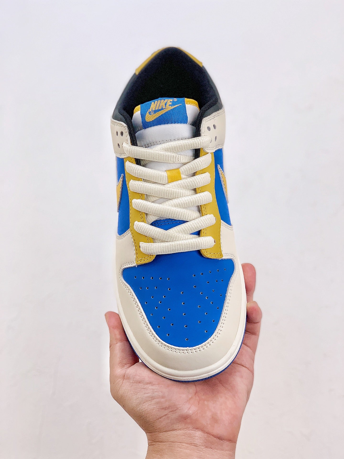 Nike SB Dunk Low