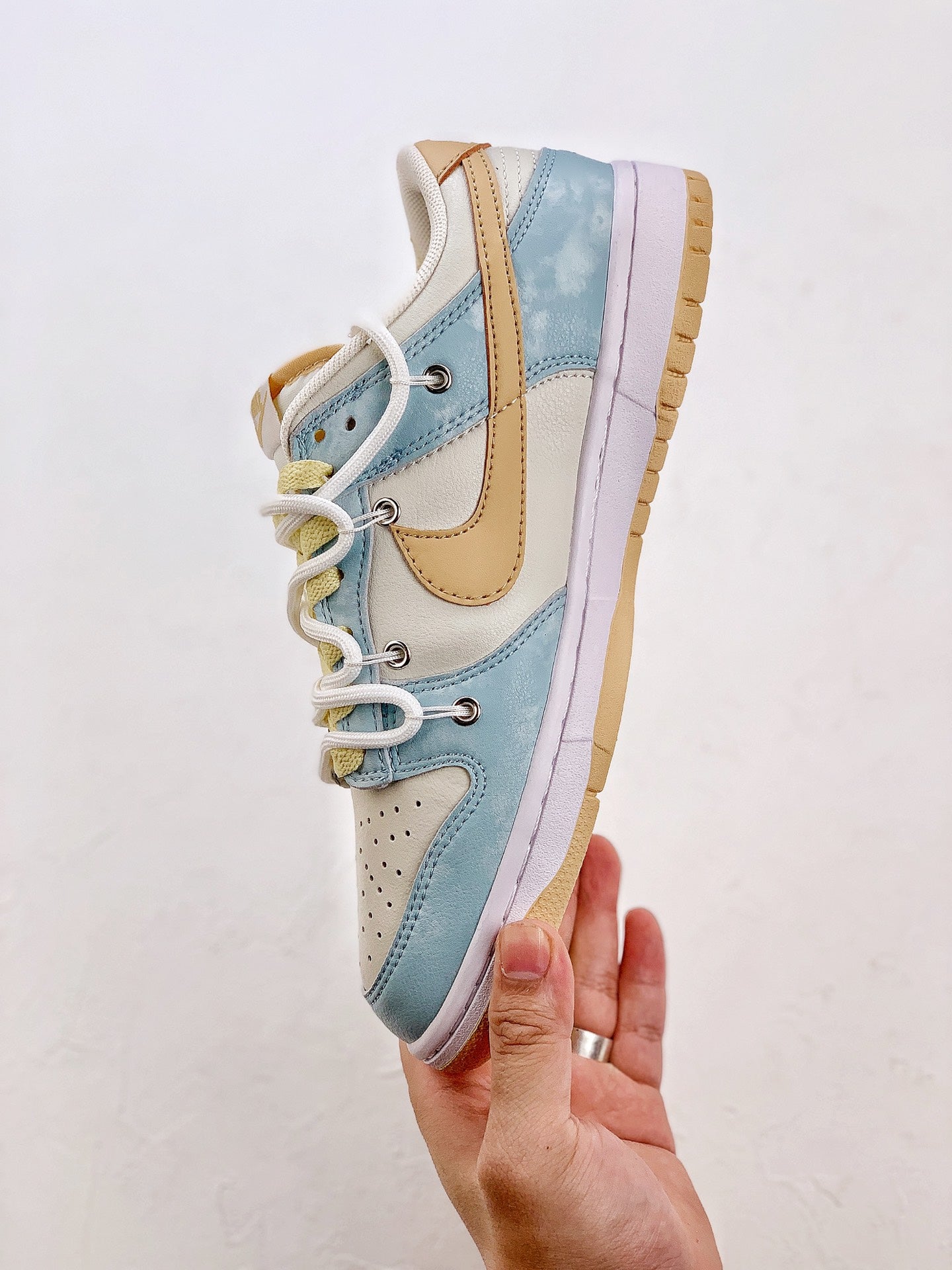 Nike SB Dunk Low