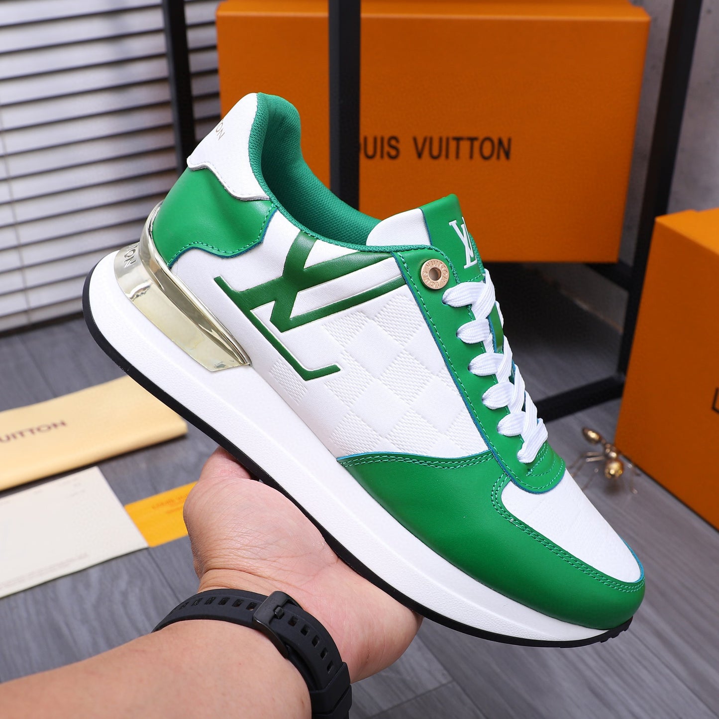 Tênis LV Run Away