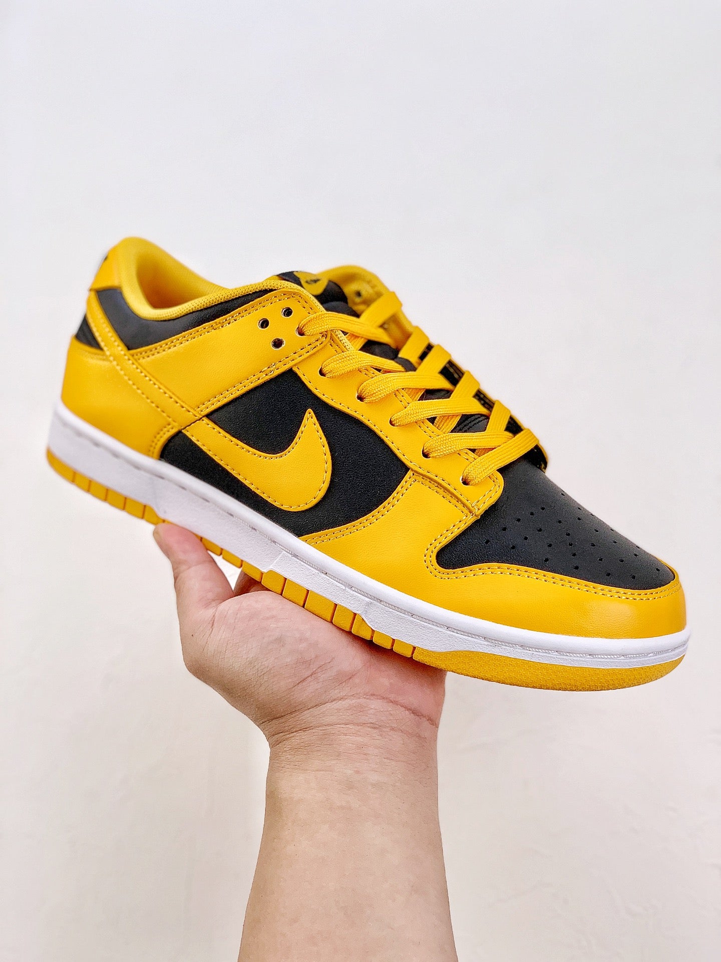 Nike Dunk Low Goldenrod