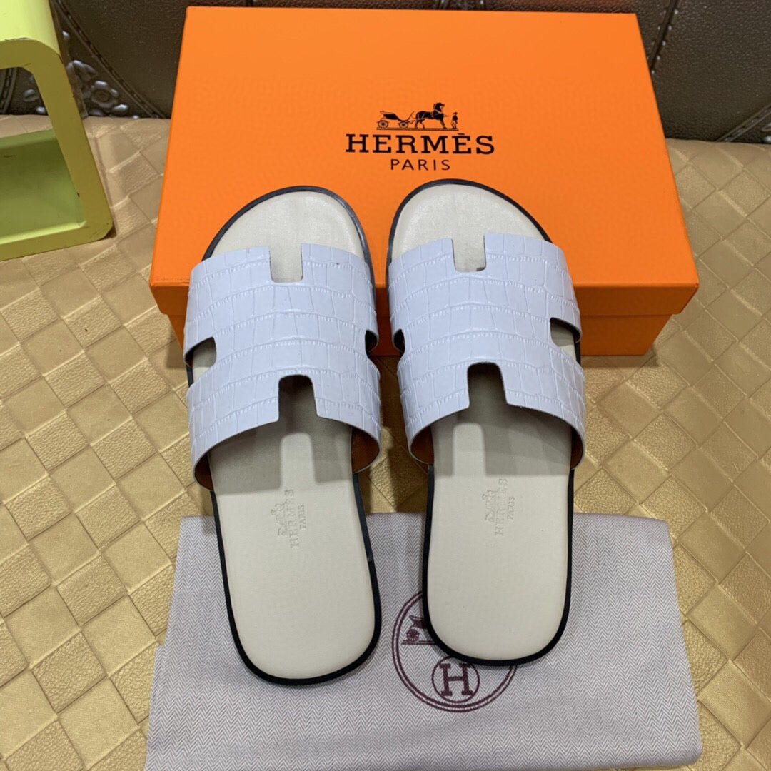Chinelo Hermes