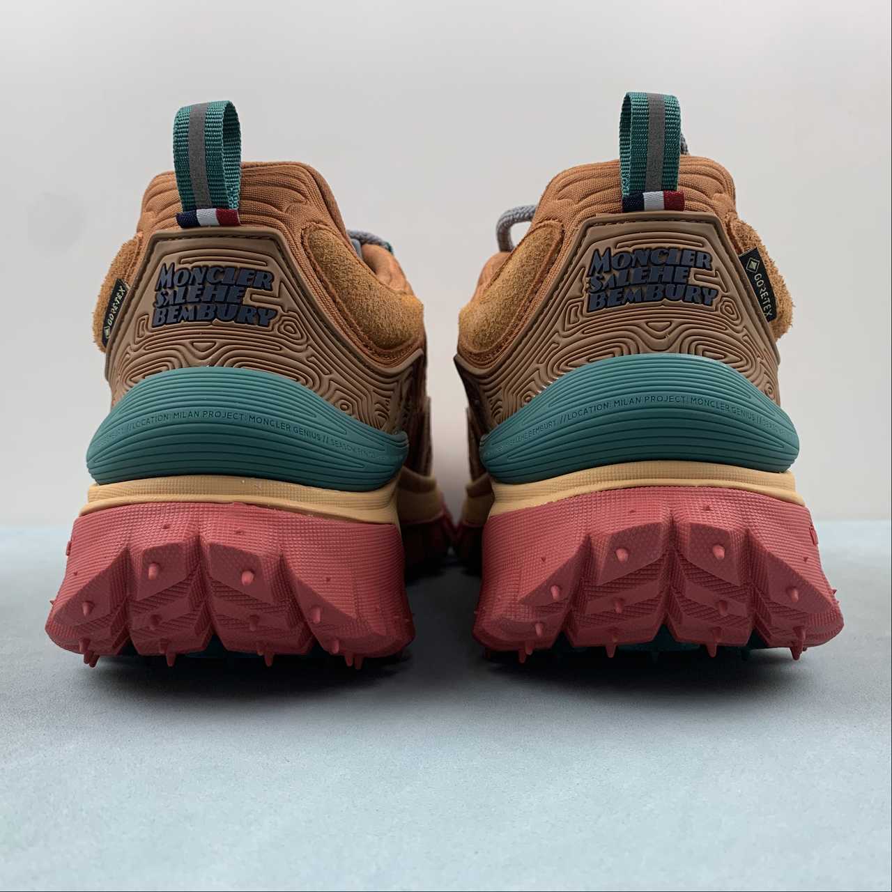 Tênis Moncler x Hoka Mafate Speed 2