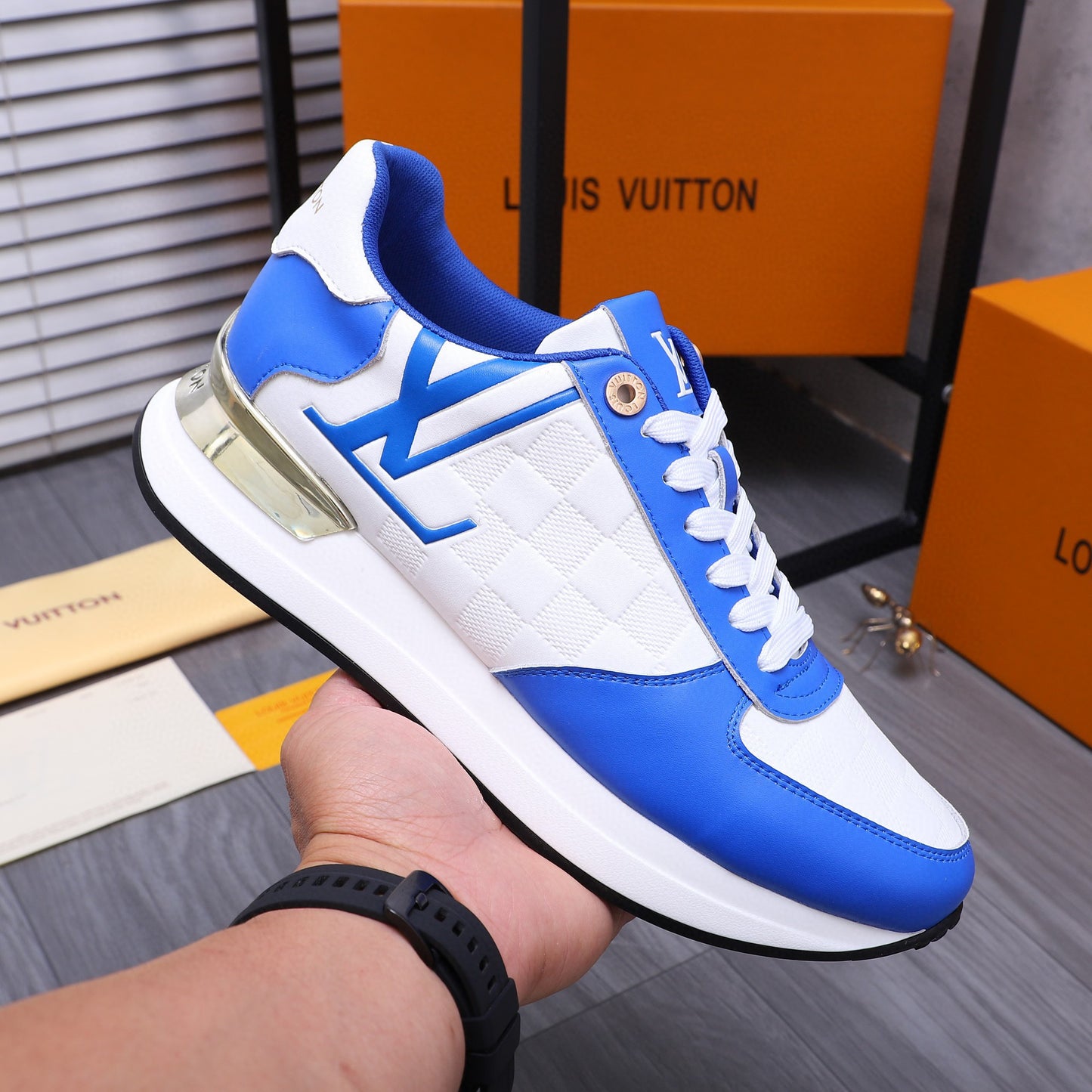 Tênis LV Run Away