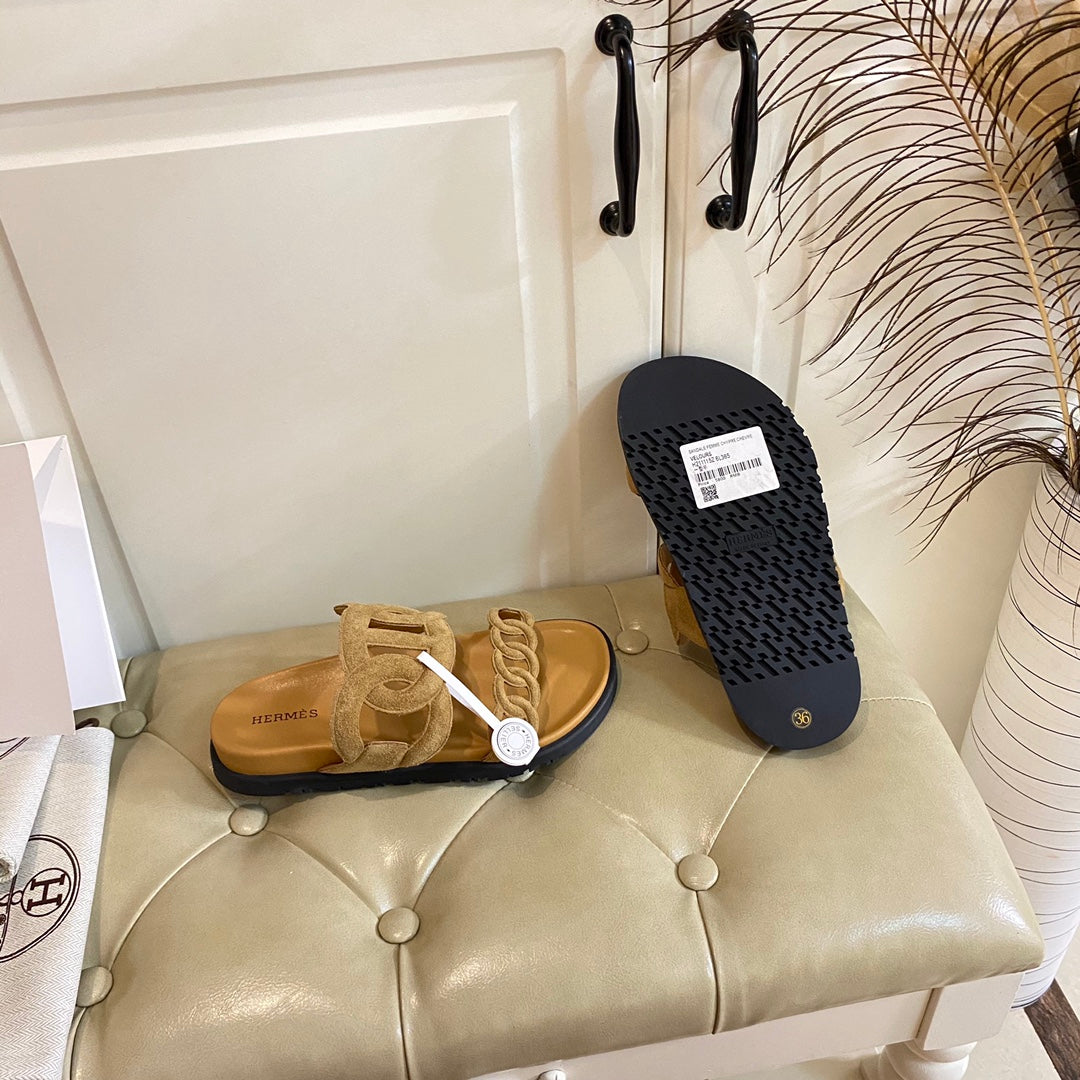 Chinelo Hermes