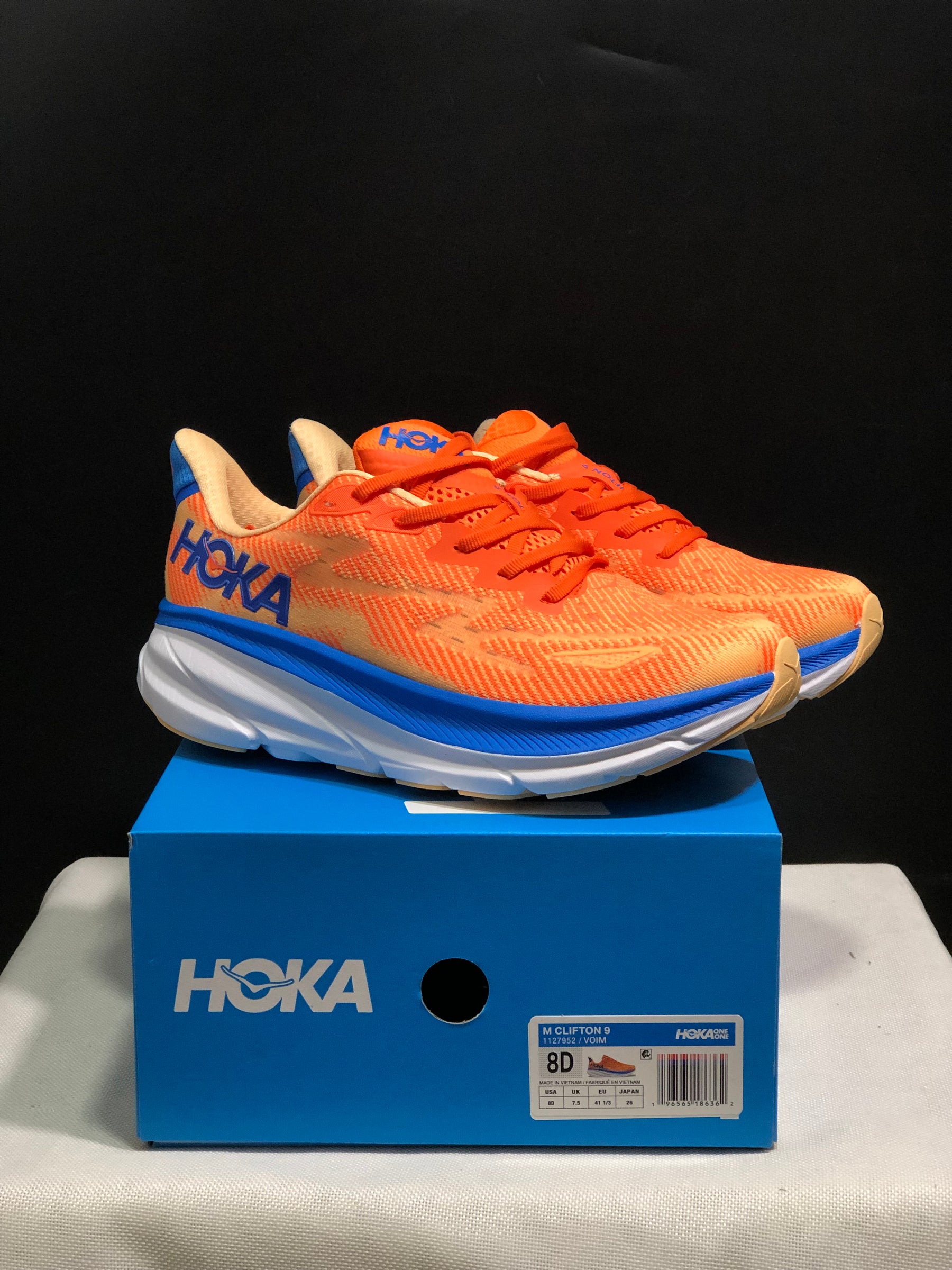 HOKA Clifton 9