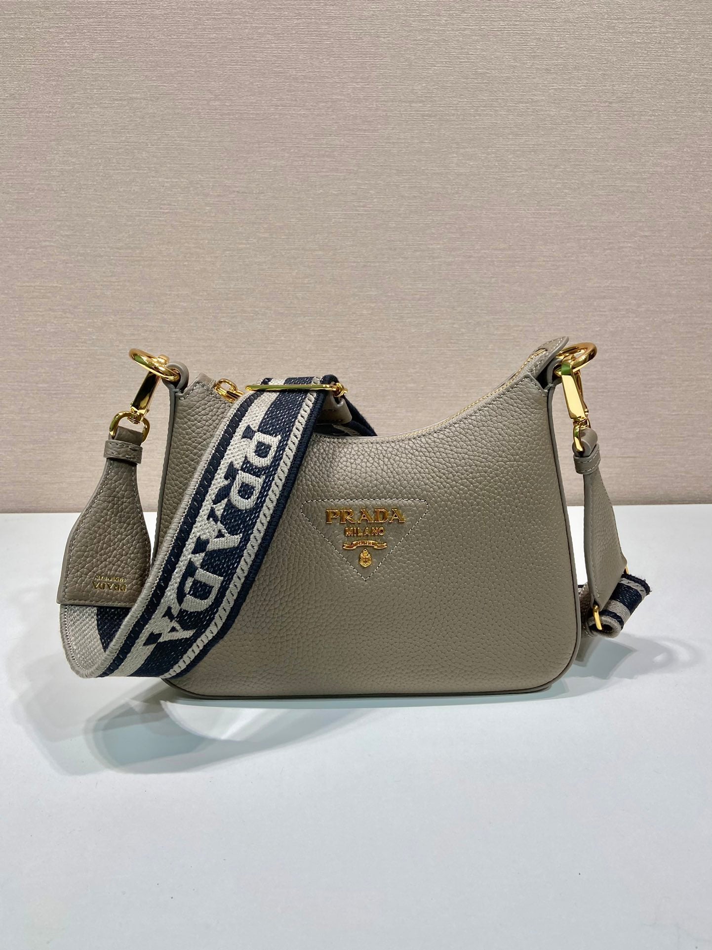 Bolsa Prada Cinza