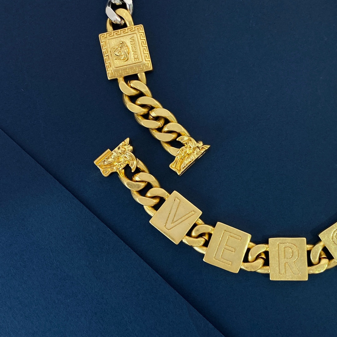 Colar Versace