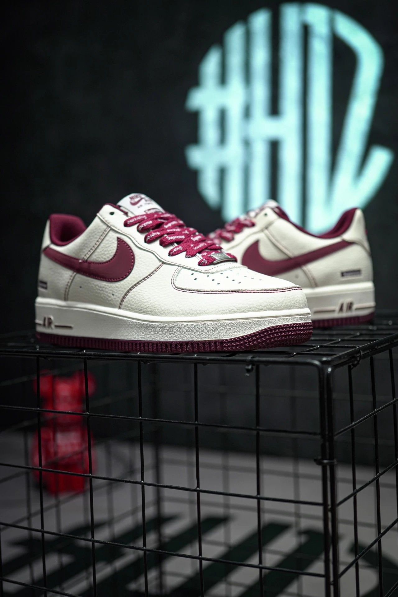 Superme × Nike Air Force 1 Low