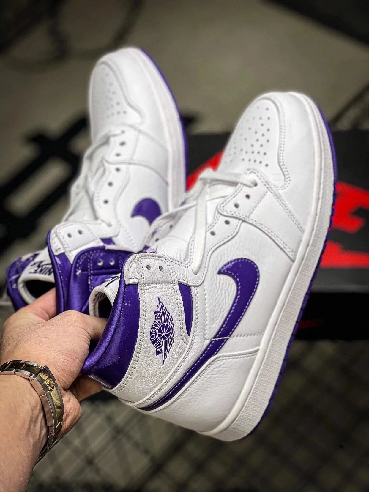 Jordan 1 High OG "Court Purple"