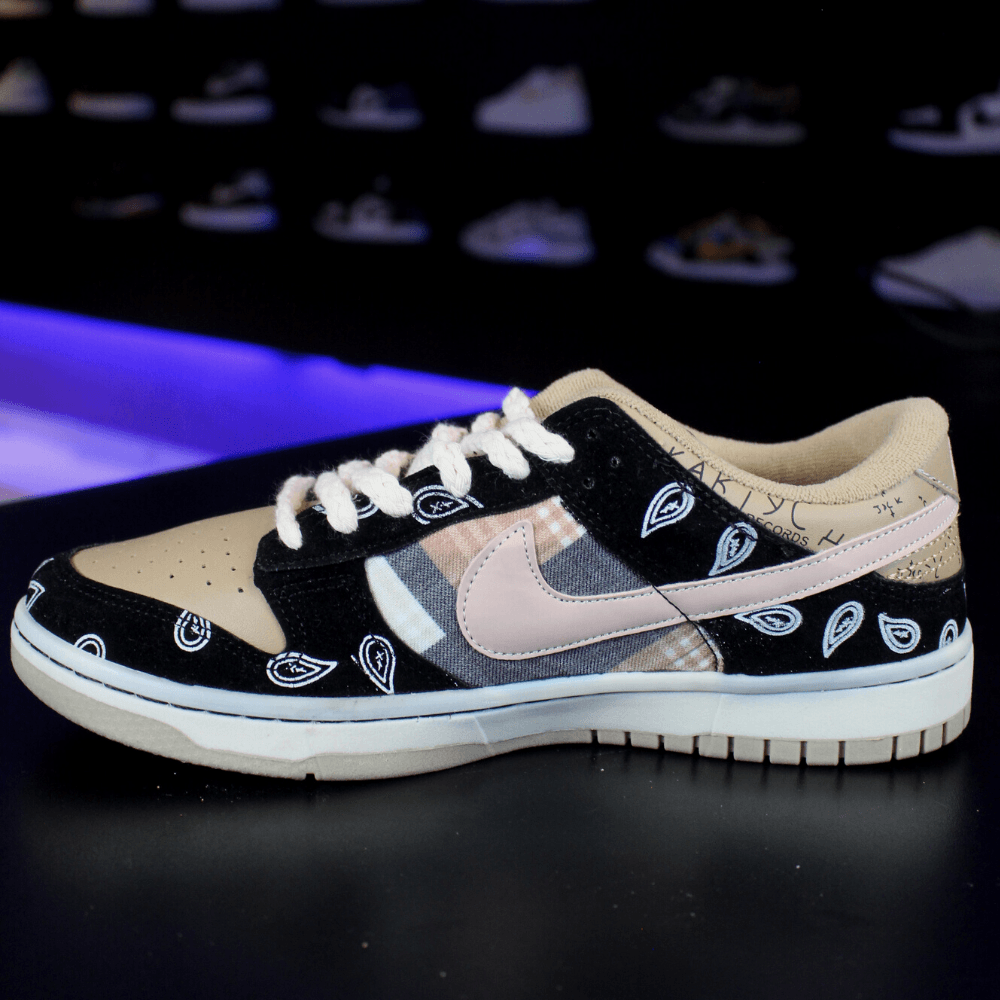 Nike dunk low travis scott