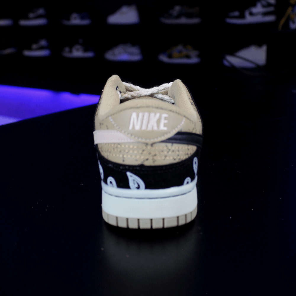 Nike dunk low travis scott