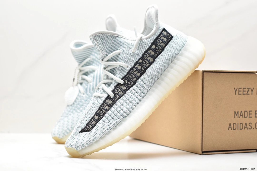 Adidas Yeezy Boost DIO 350 V2 Edition Versátil
