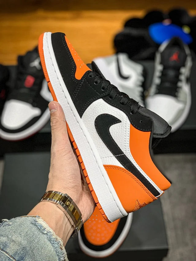 Cópia de Jordan 1 Mid SE Patent Blend
