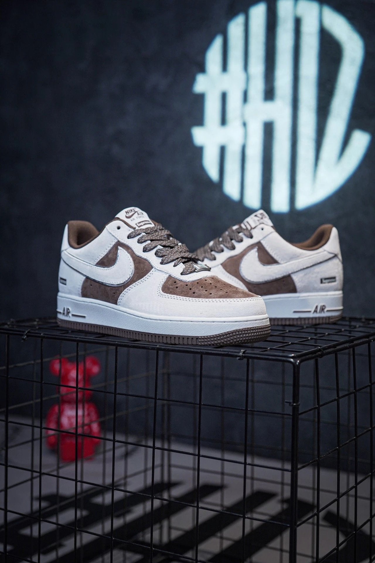 Supreme x Nike Air Force 1 Low