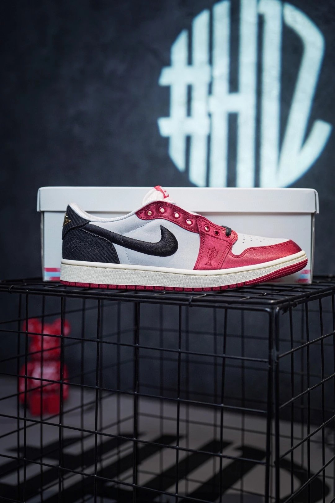 Sala de Troféus x Air Jordan 1 Low