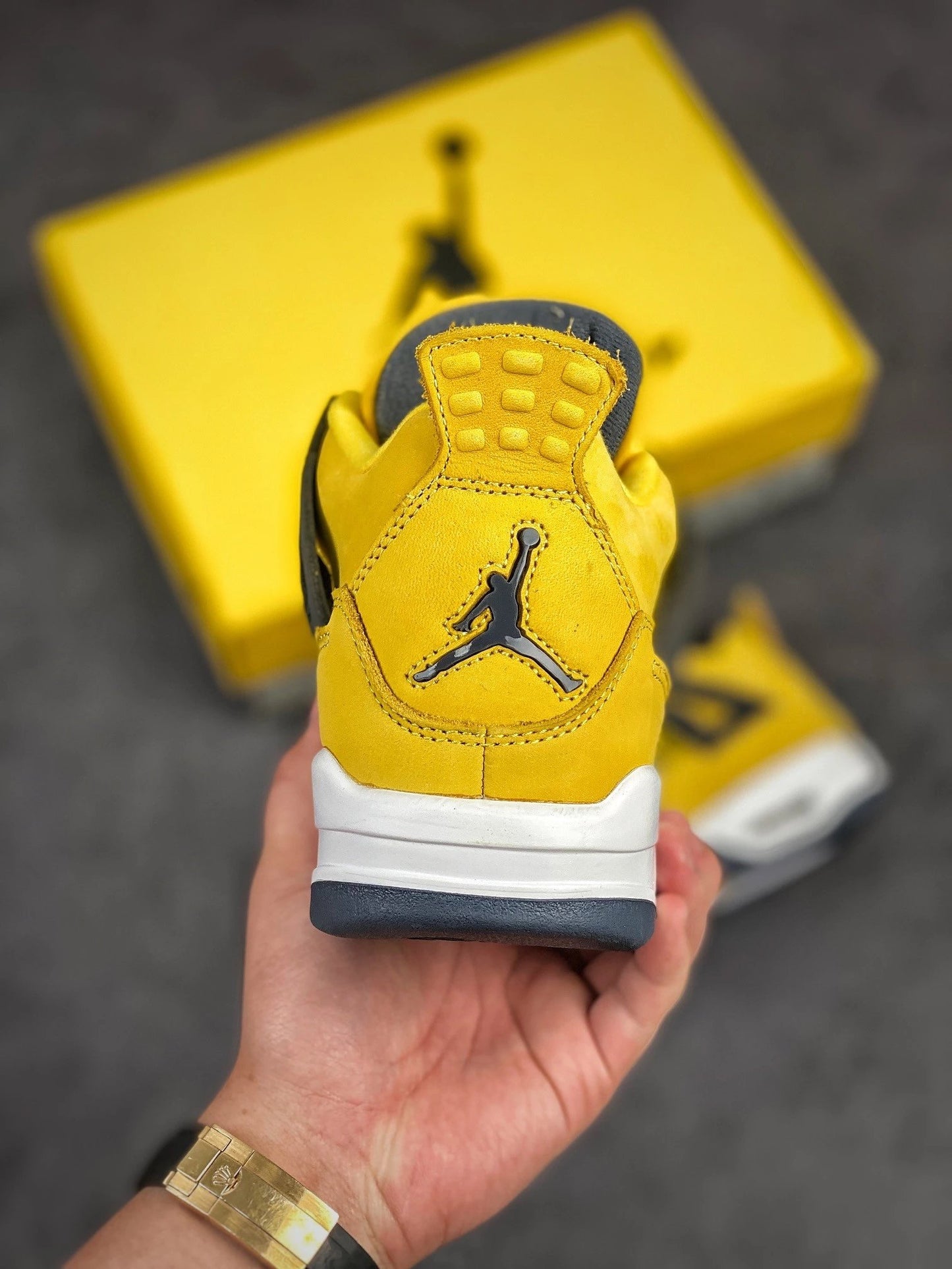 Jordan 4 Retro Lightning