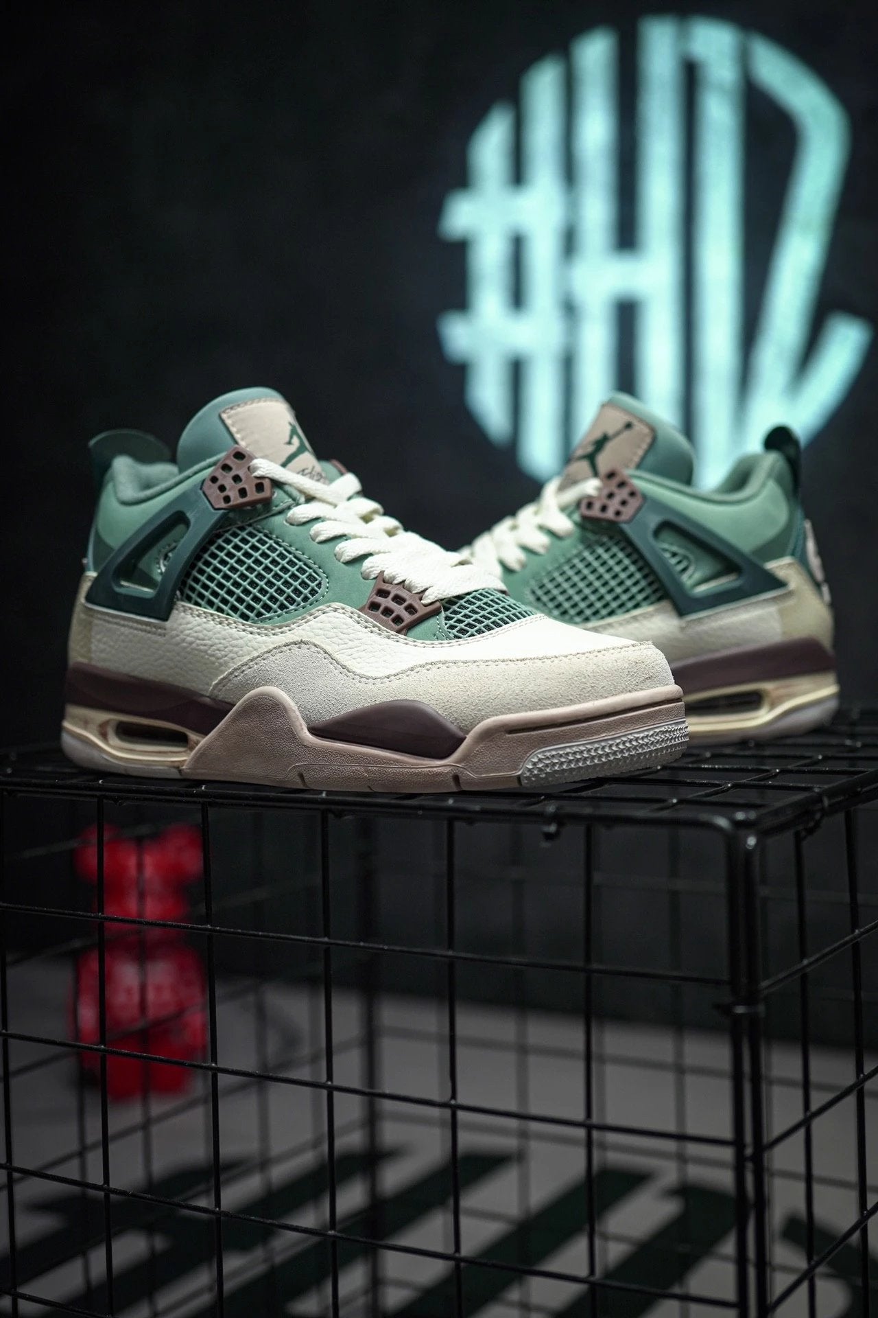 Jordan 4 "Snorlax"