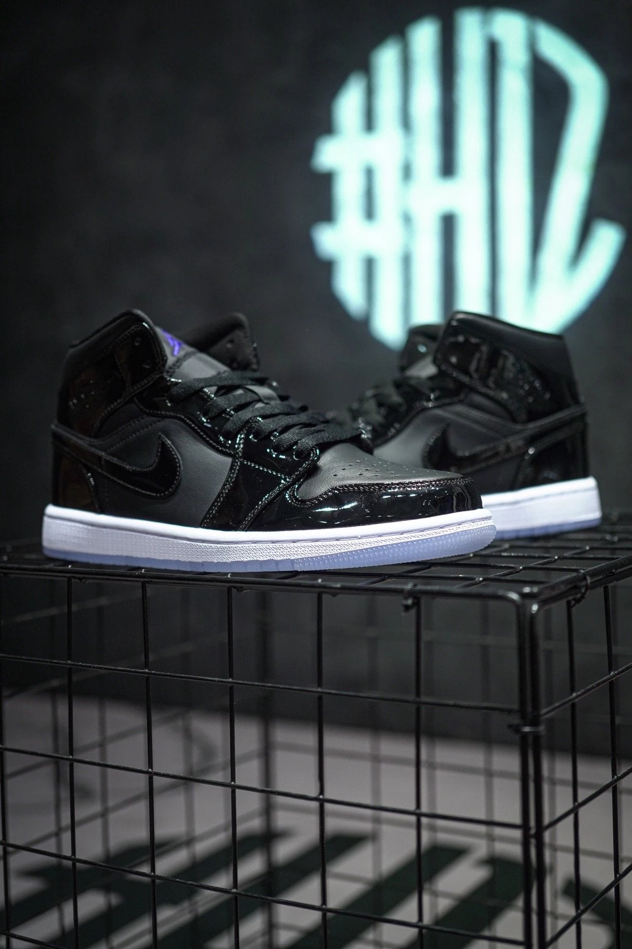 Jordan 1 Mid "Space Jam" Slam Dunk