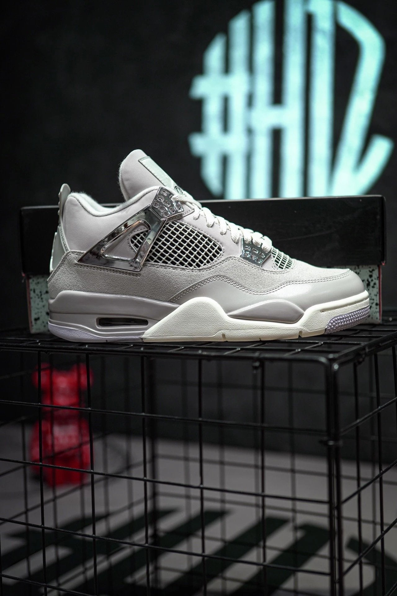 Jordan 4 "Light Iron Ore"