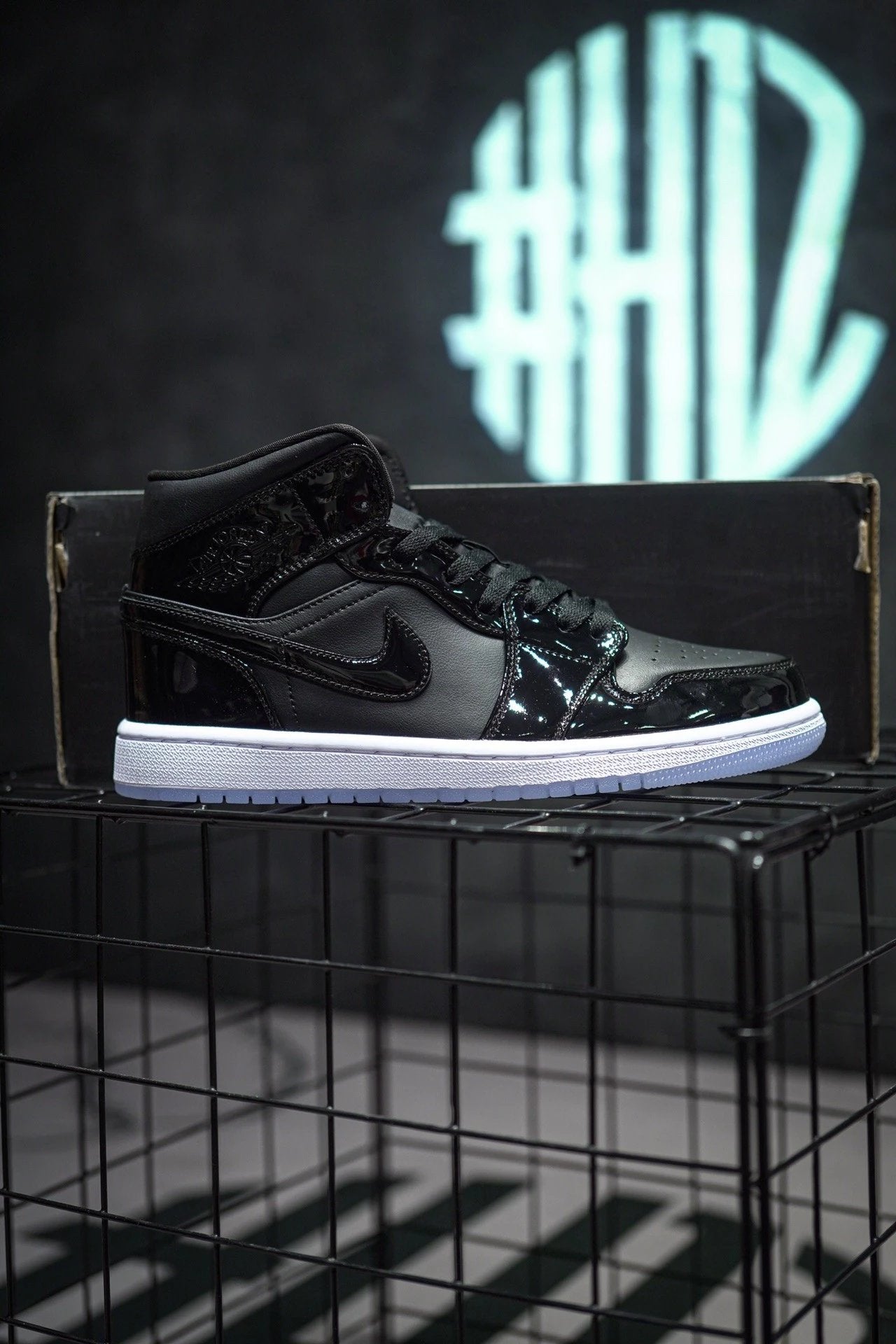 Jordan 1 Mid "Space Jam" Slam Dunk