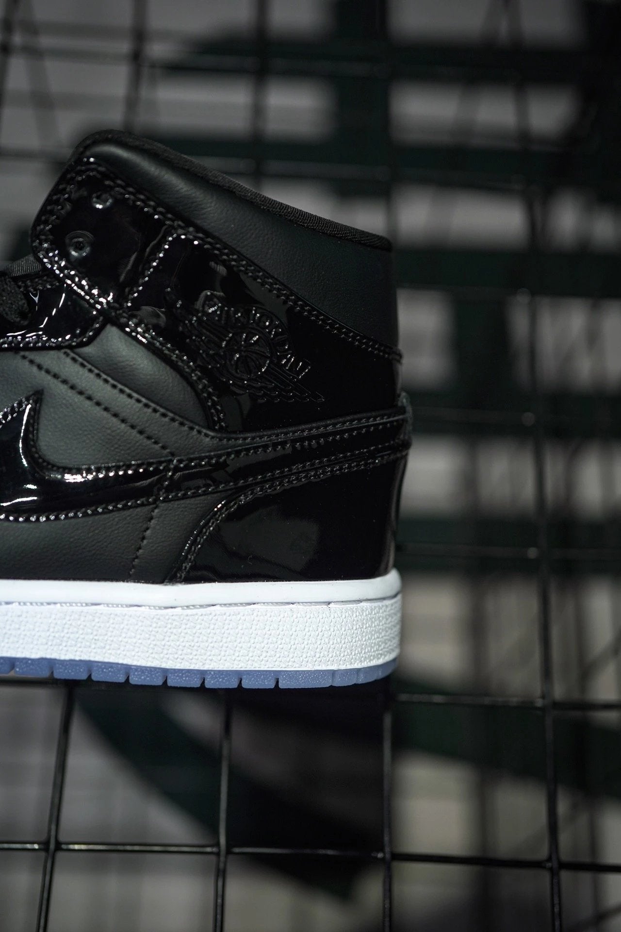 Jordan 1 Mid "Space Jam" Slam Dunk