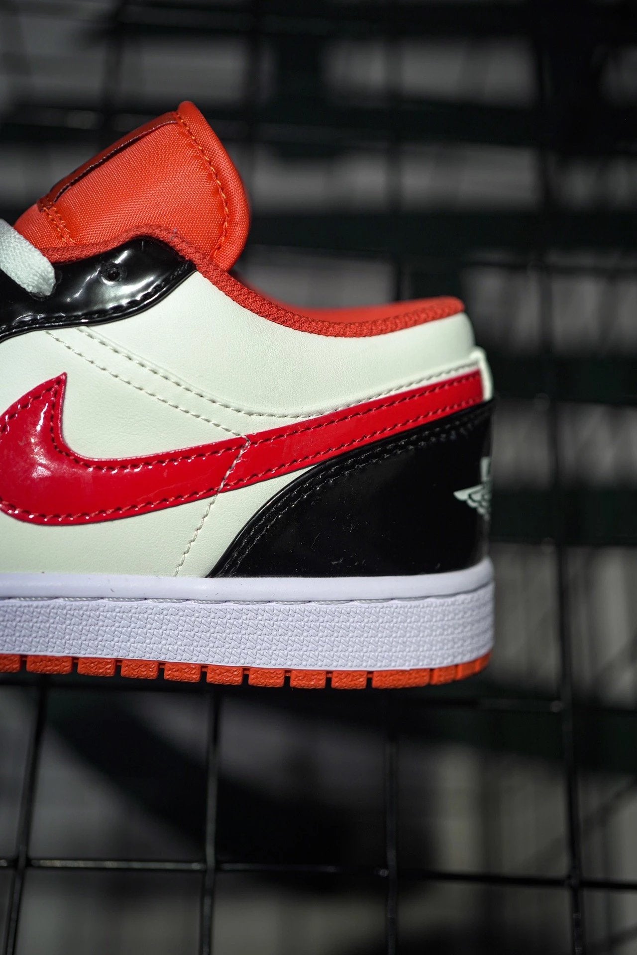 Jordan 1 Low "Halloween" Branco, Laranja e Preto Halloween