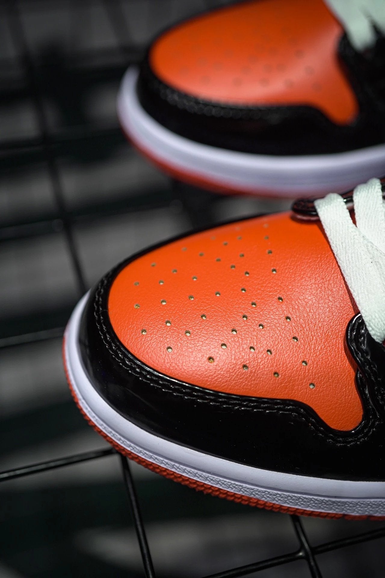 Jordan 1 Low "Halloween" Branco, Laranja e Preto Halloween