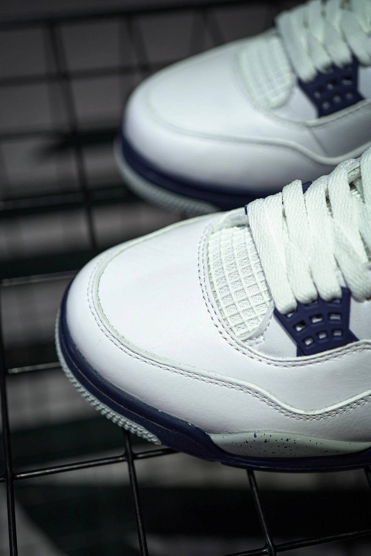Jordan 4 "Marinha da Meia-Noite"