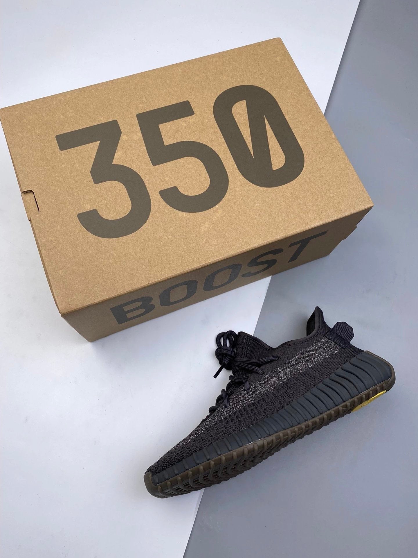 Adidas Yeezy Boost 350 V2