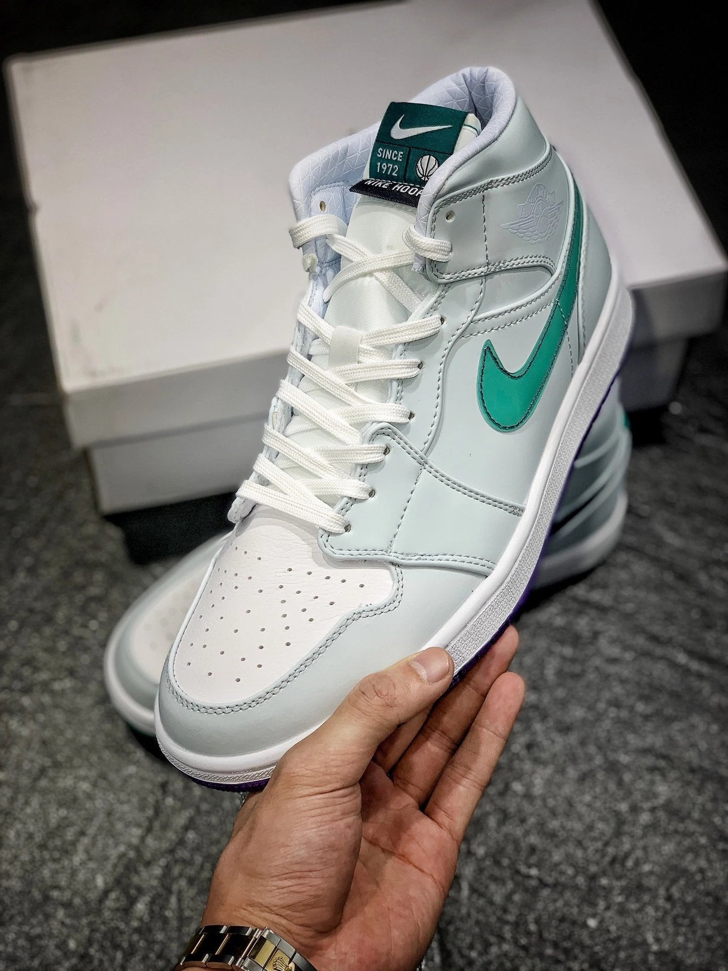 Jordan 1 Mid SE "NK Hoops"