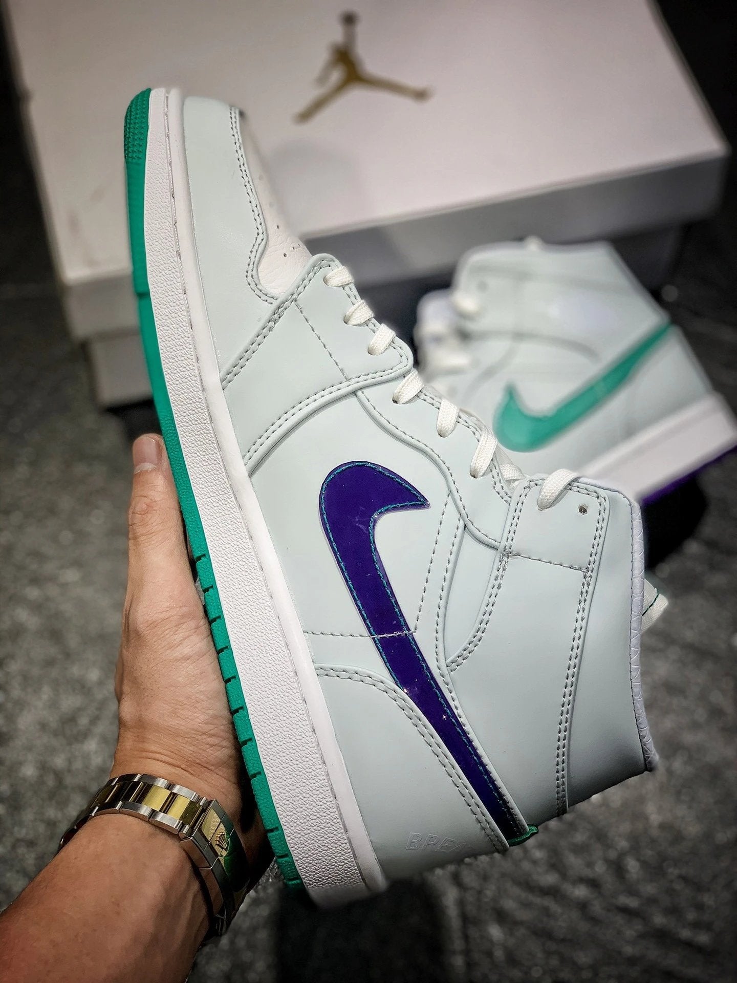 Jordan 1 Mid SE "NK Hoops"