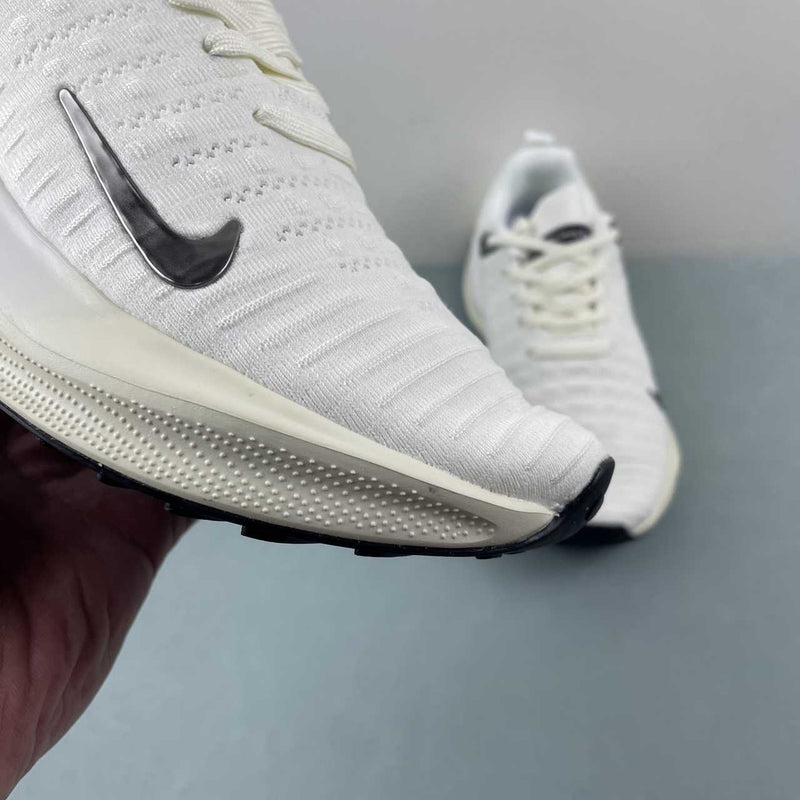 NIKE REACTX Infinity Run 4