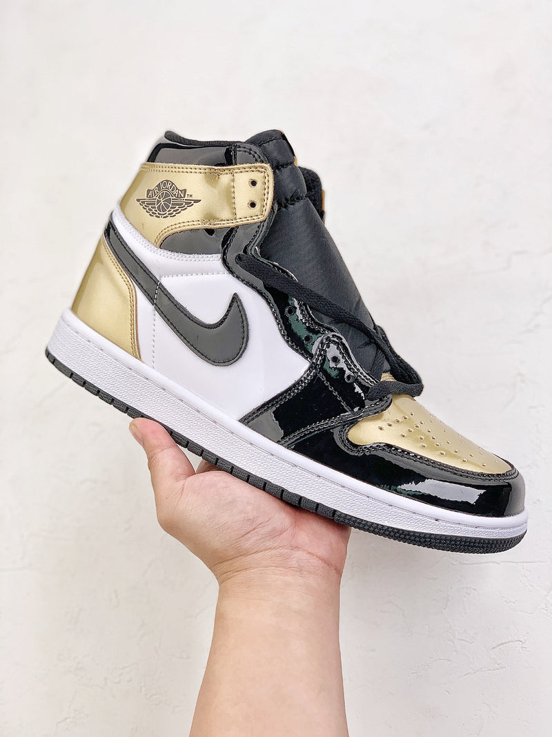 NK Air Jordan 1 Retro High OG NRG “Gold Top 3