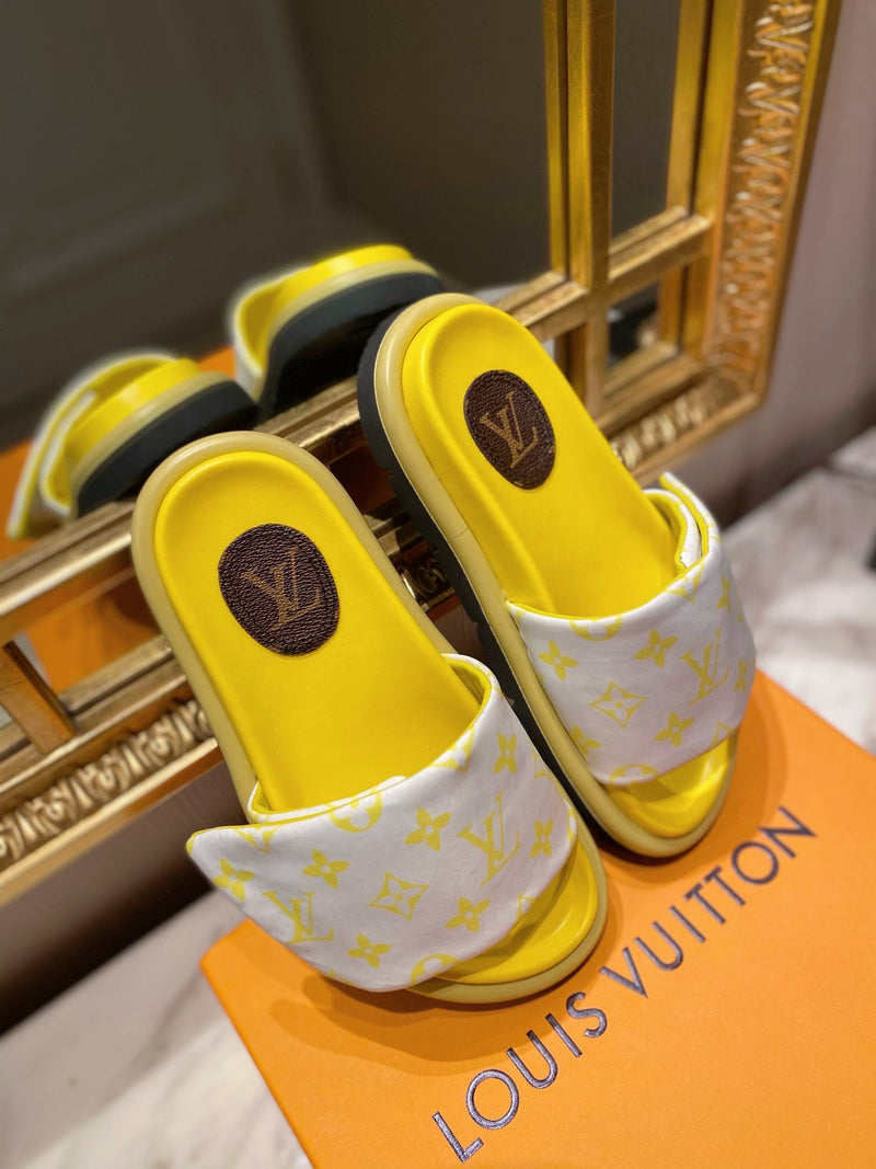 Chinelo Louis Vuitton