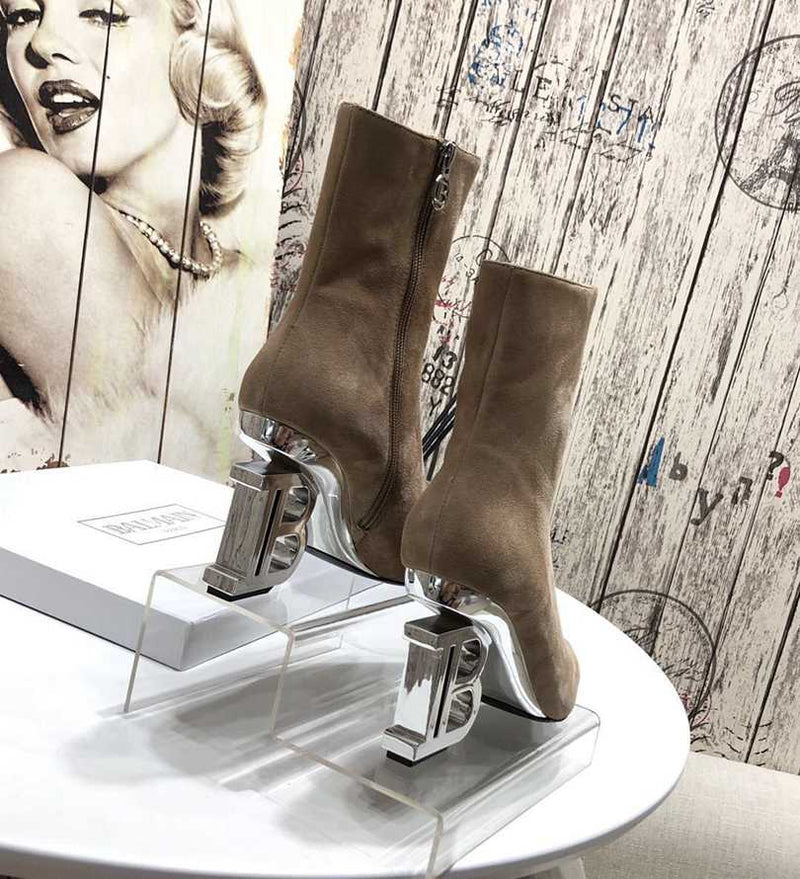 Bota Balmain Feminina Couro Cano Medio Cinza