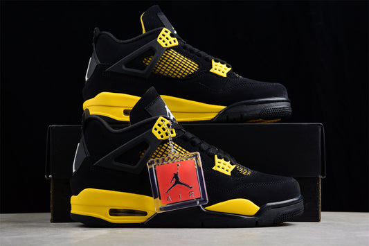 Jordan 4 Preto é Amarelo.