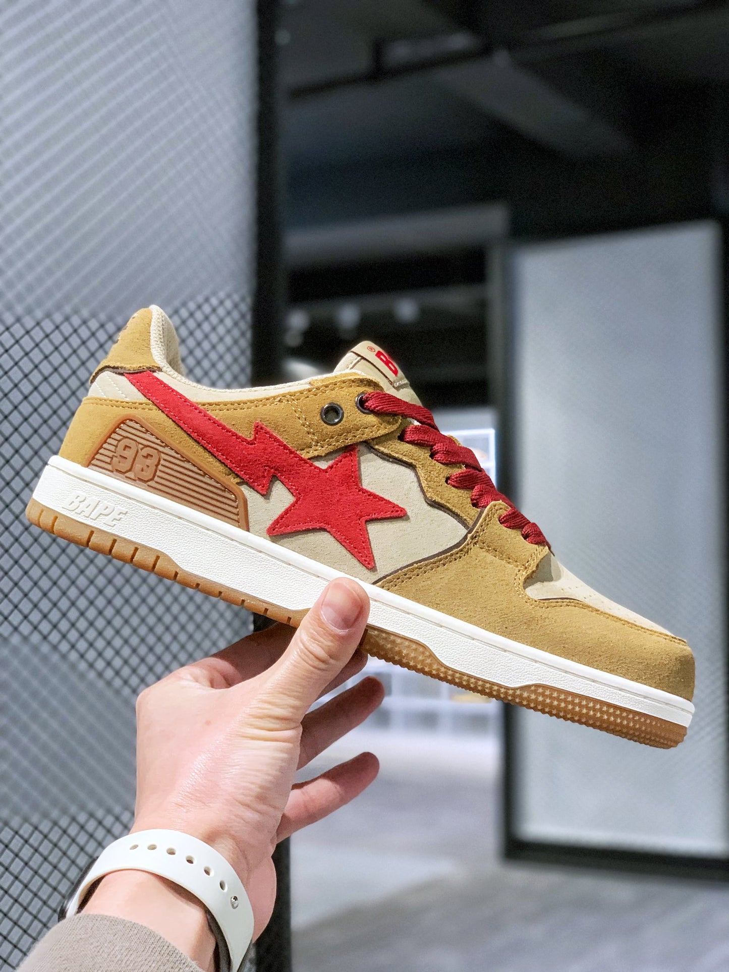 BAPE