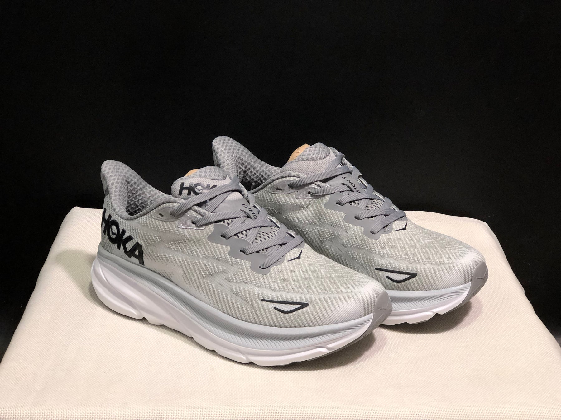 HOKA Clifton 9