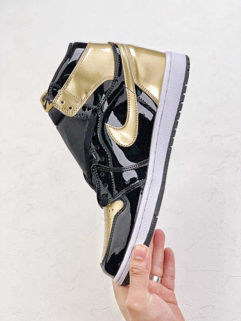 NK Air Jordan 1 Retro High OG NRG “Gold Top 3