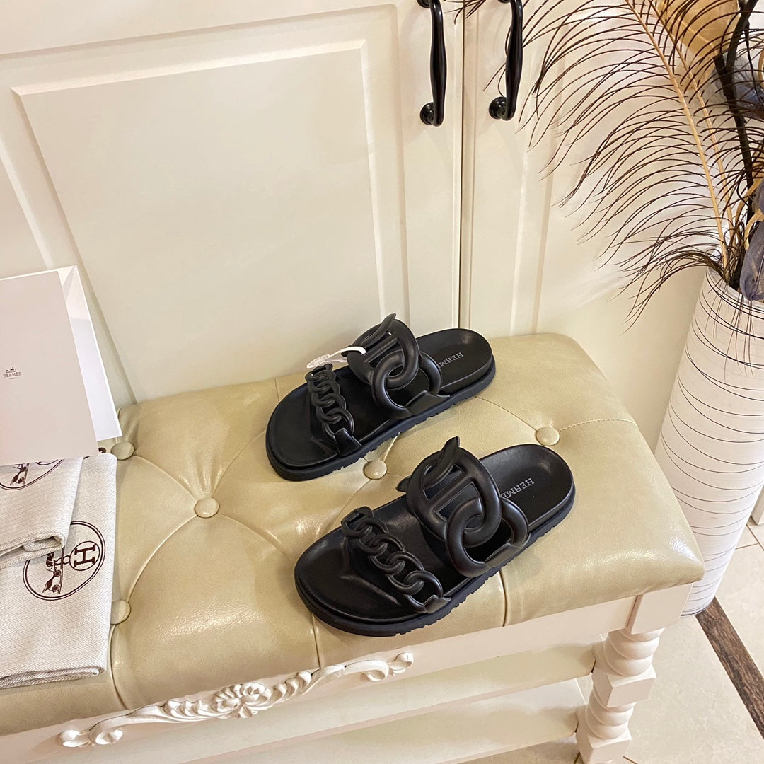 Chinelo Hermes