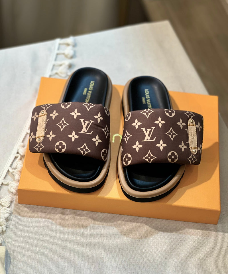 CHINELO Louis Vuitton