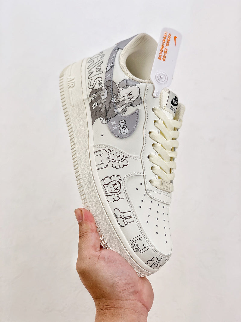 NIKE AIR FORCE 1