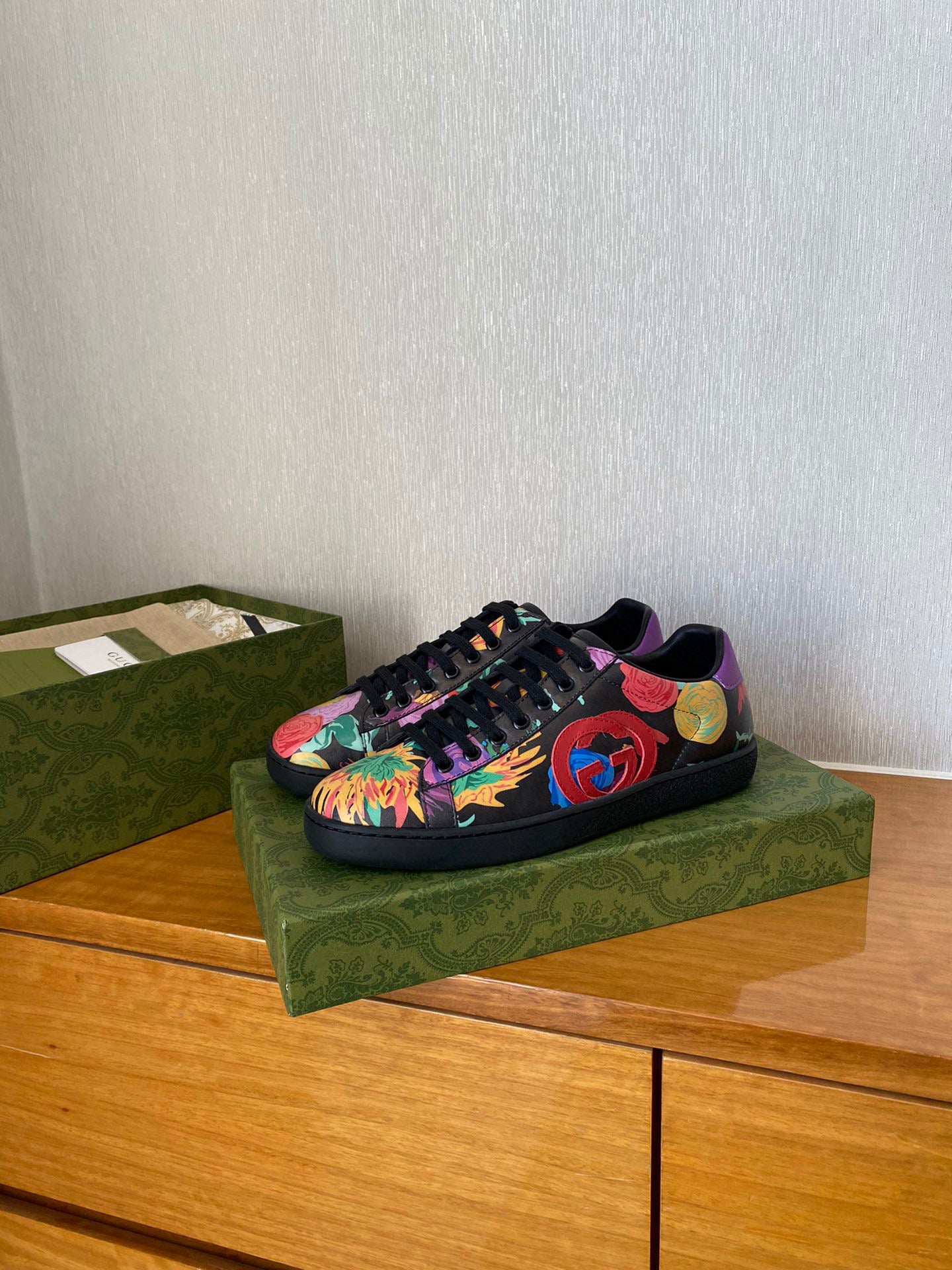 Gucci