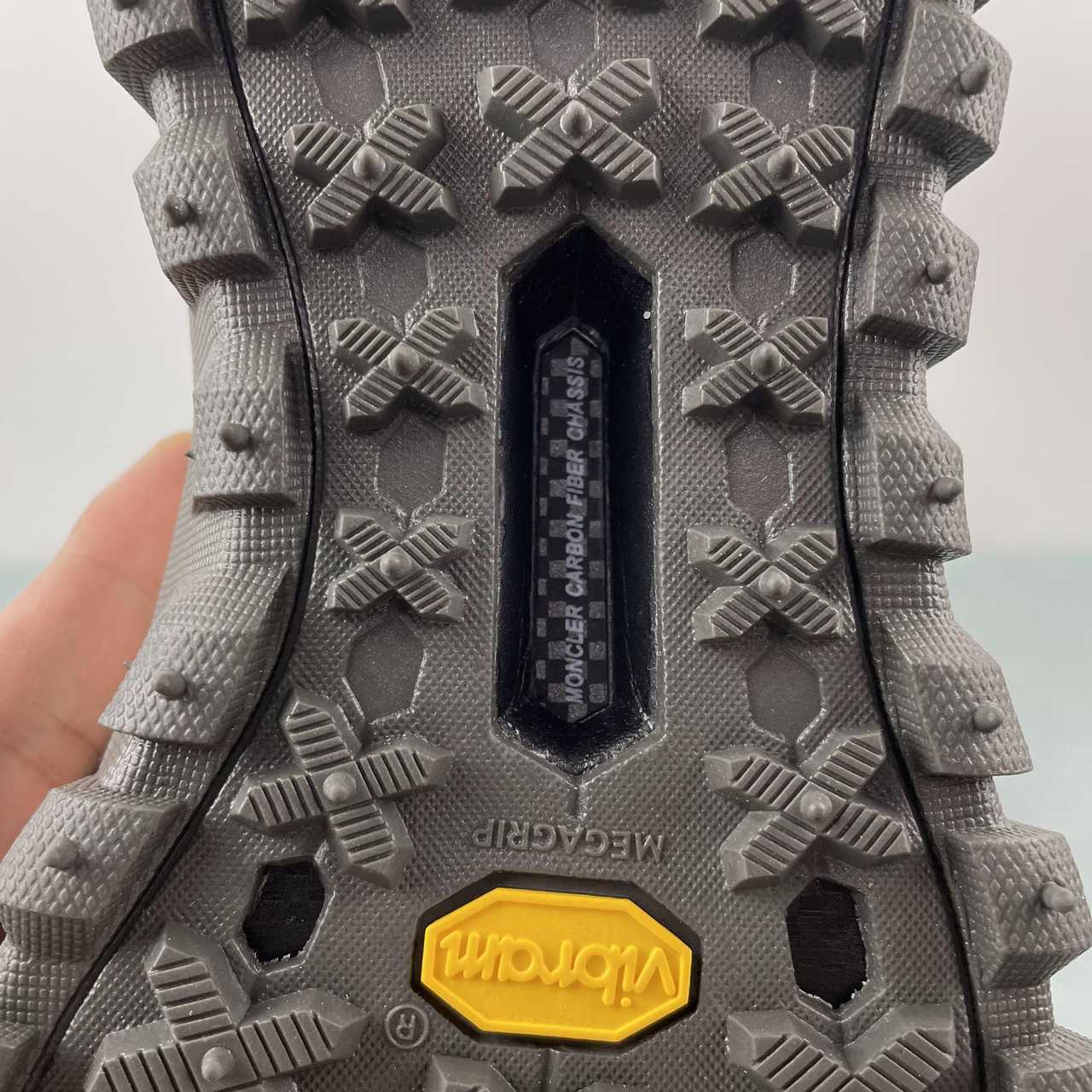 Tênis Moncler x Hoka Mafate Speed 2