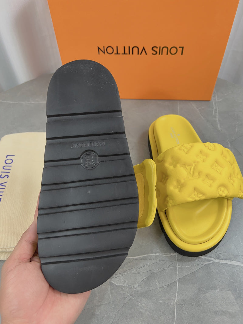 Chinelo Louis Vuitton