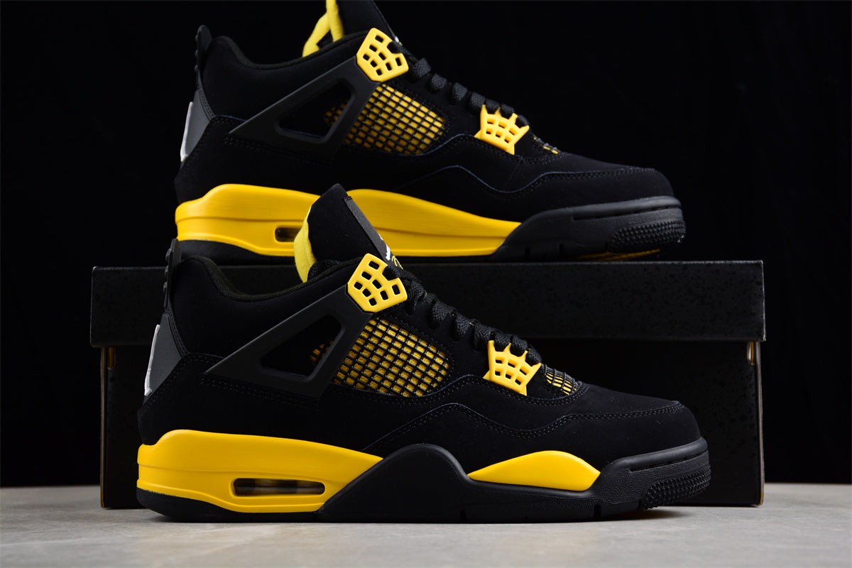 Jordan 4 Preto é Amarelo.