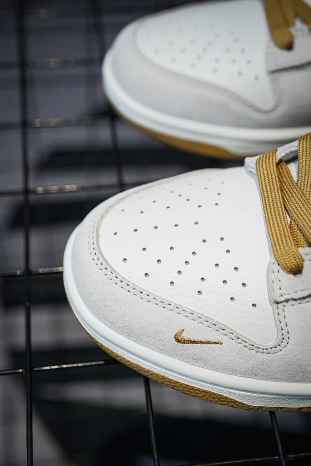 Stussy x Nike Dunk Low Suede Bege