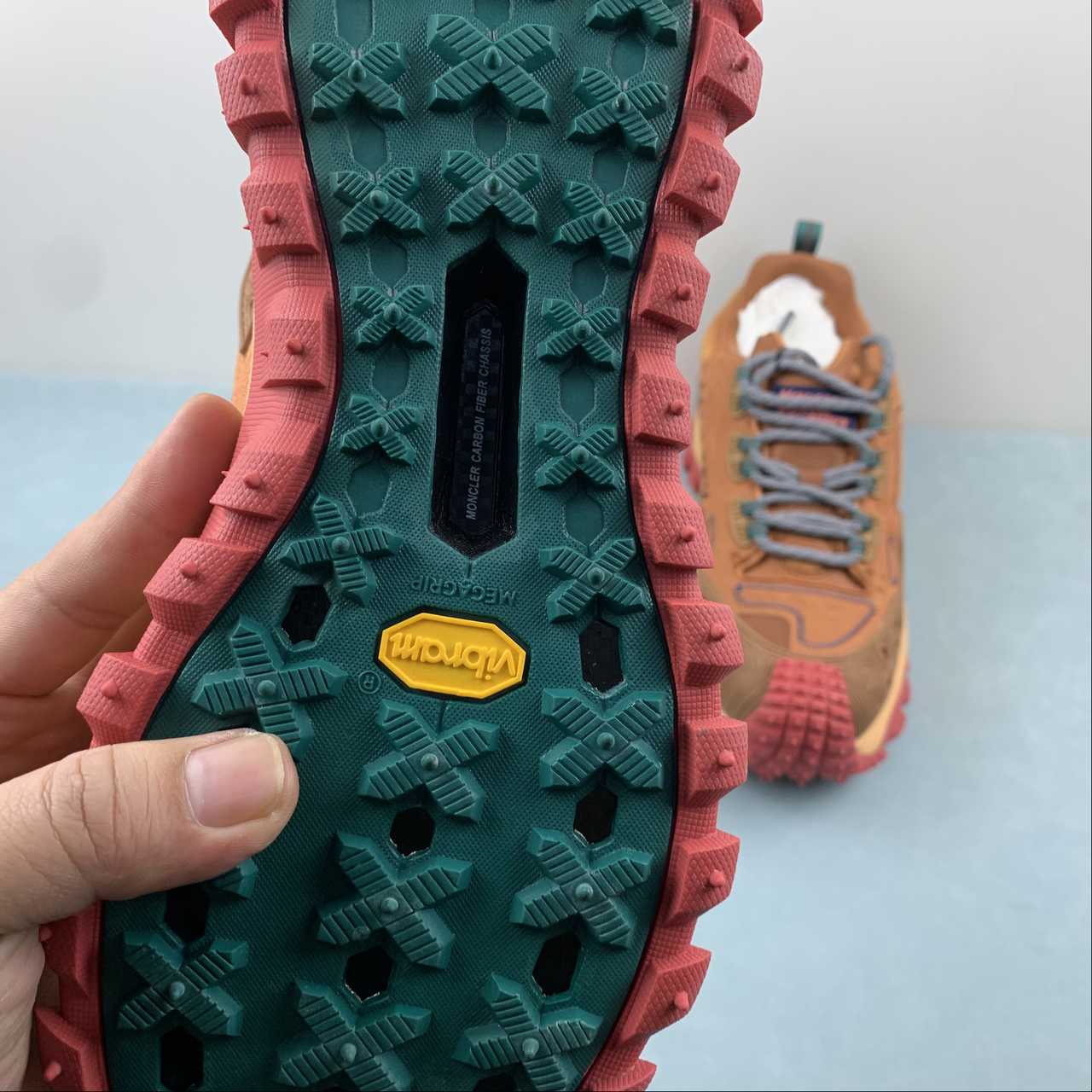 Tênis Moncler x Hoka Mafate Speed 2