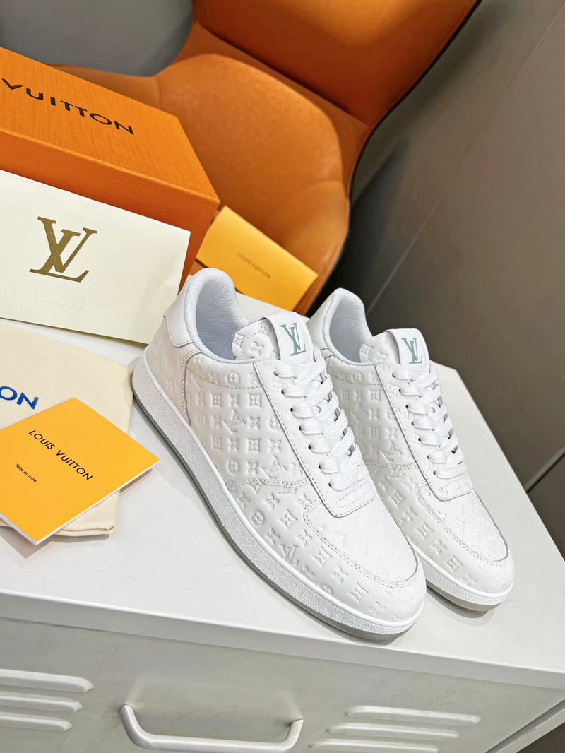 Louis Vuitton LV