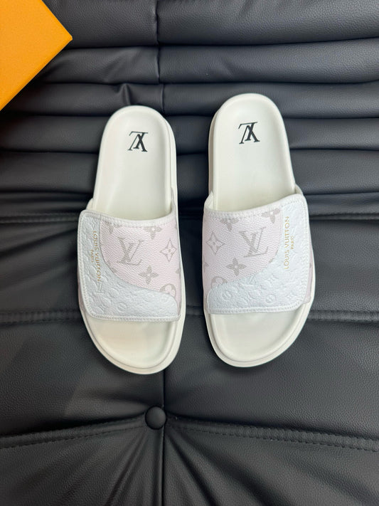 Chinelo Louis Vuitton